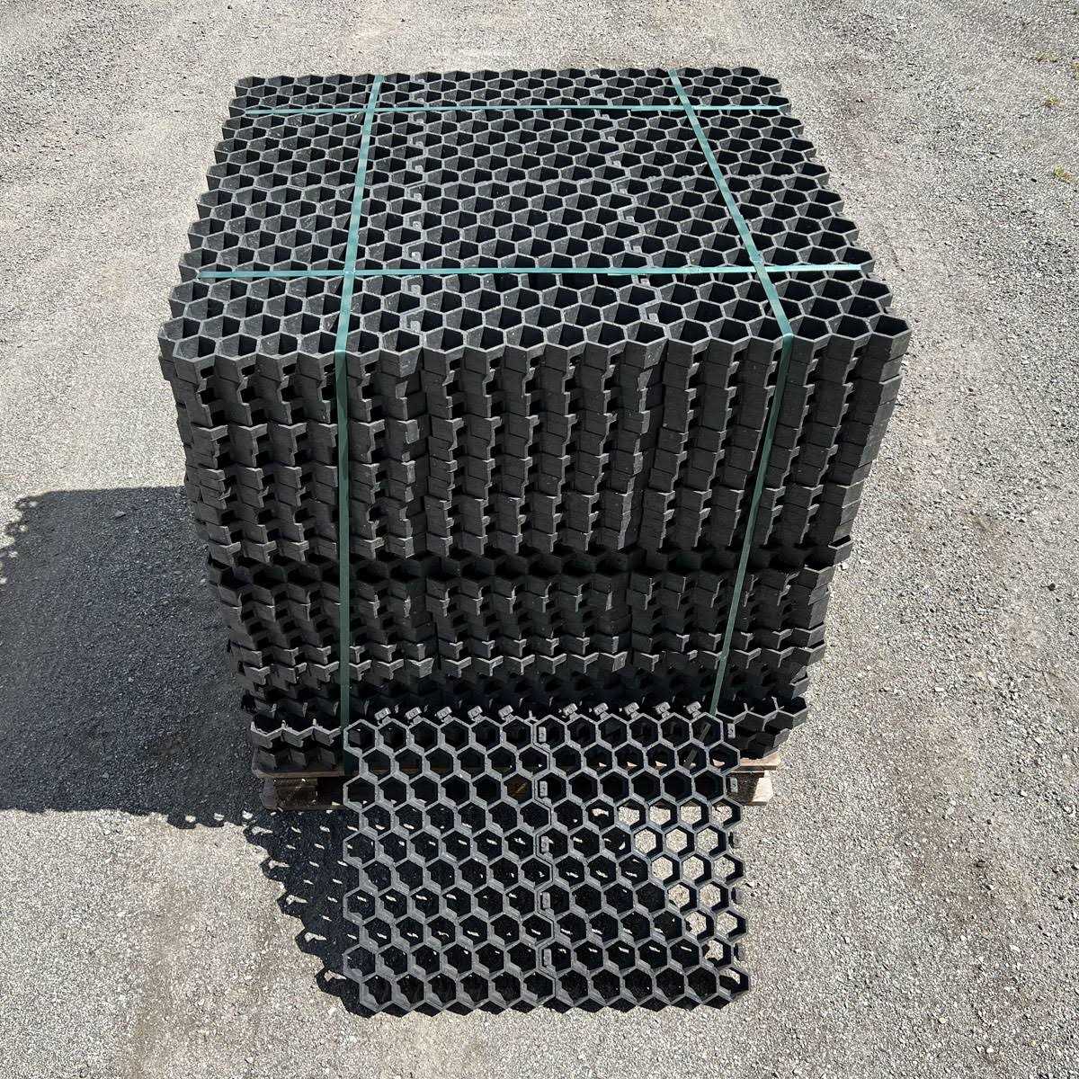 Heavy Duty Grass Gravel and Paddock Pavers L1526
