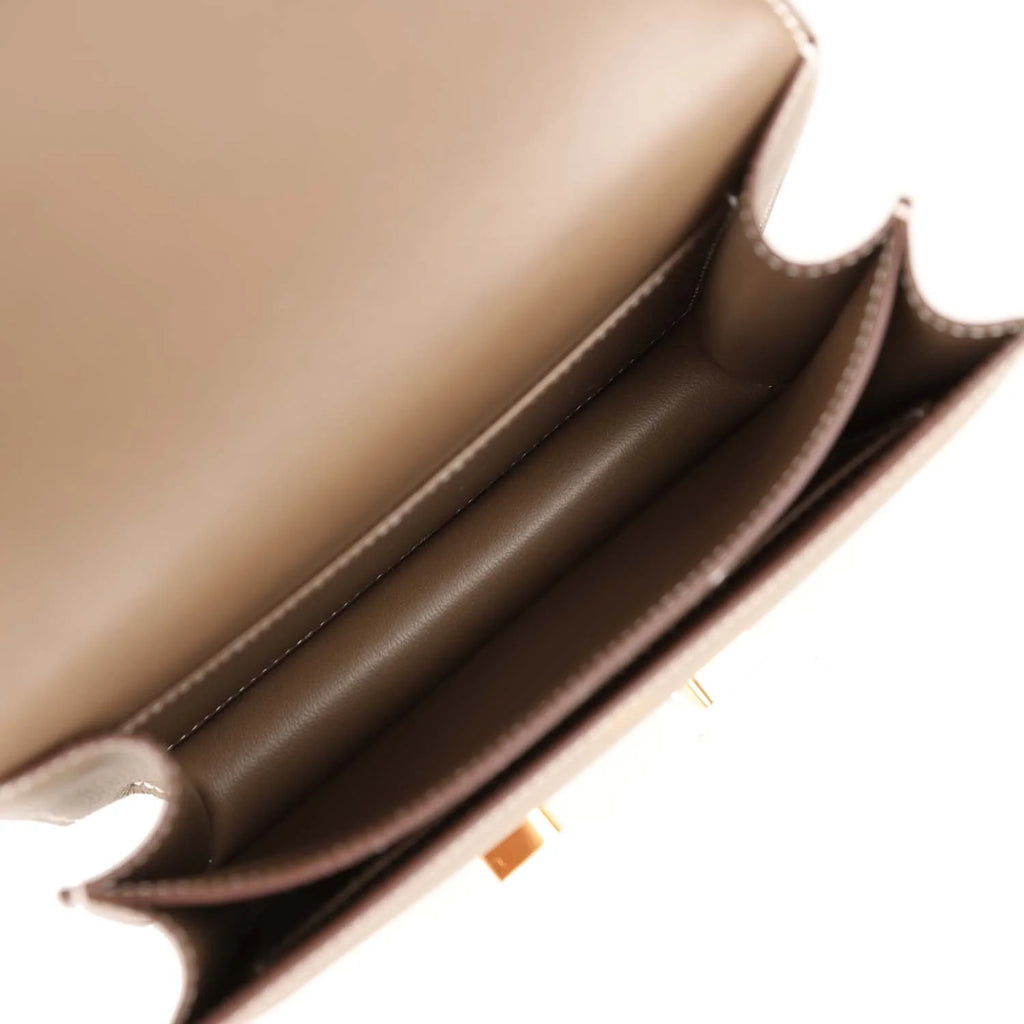 Etoupe Epsom Leather Shoulder Bag K747