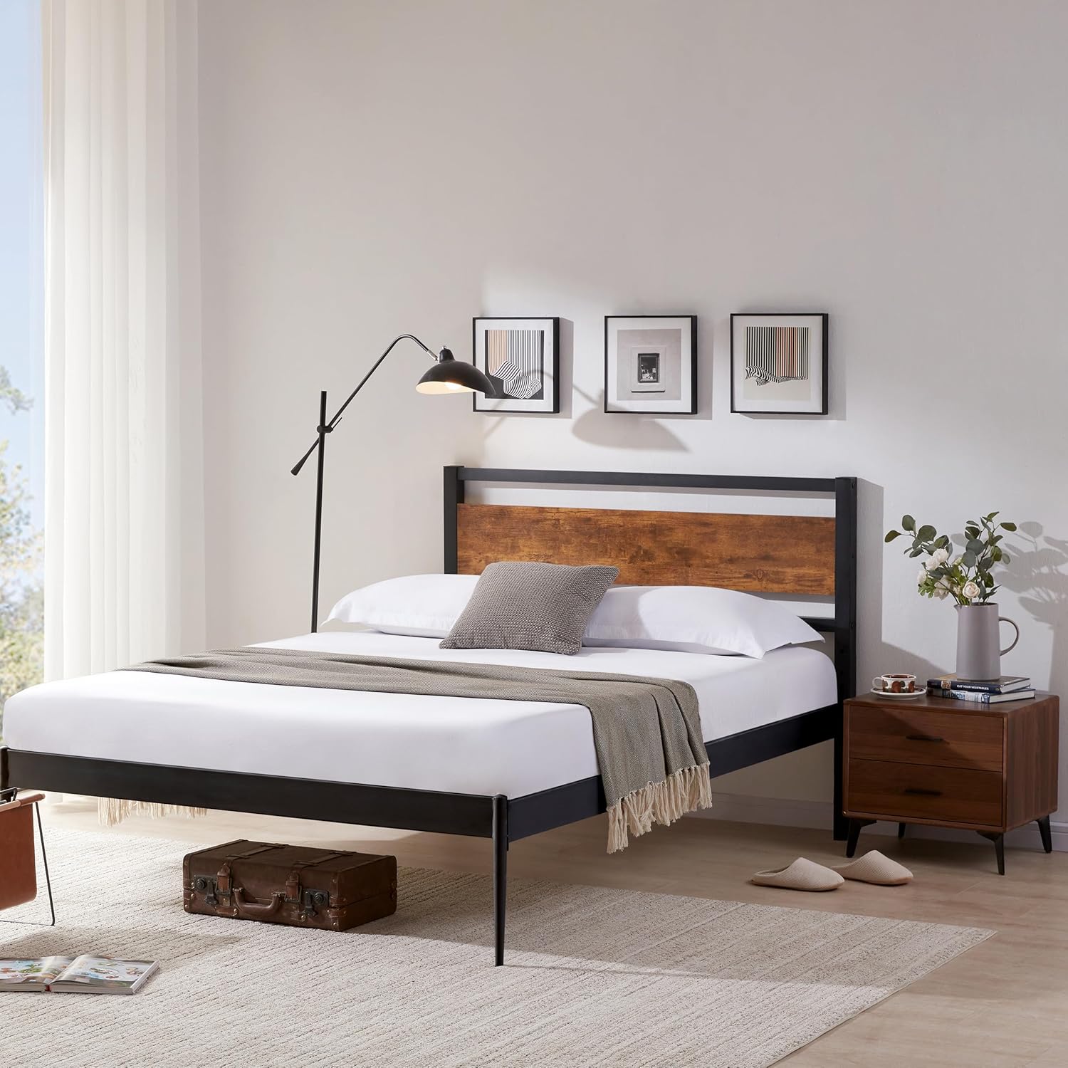 Queen Size Rustic Brown Solid Wood Headboard E641325