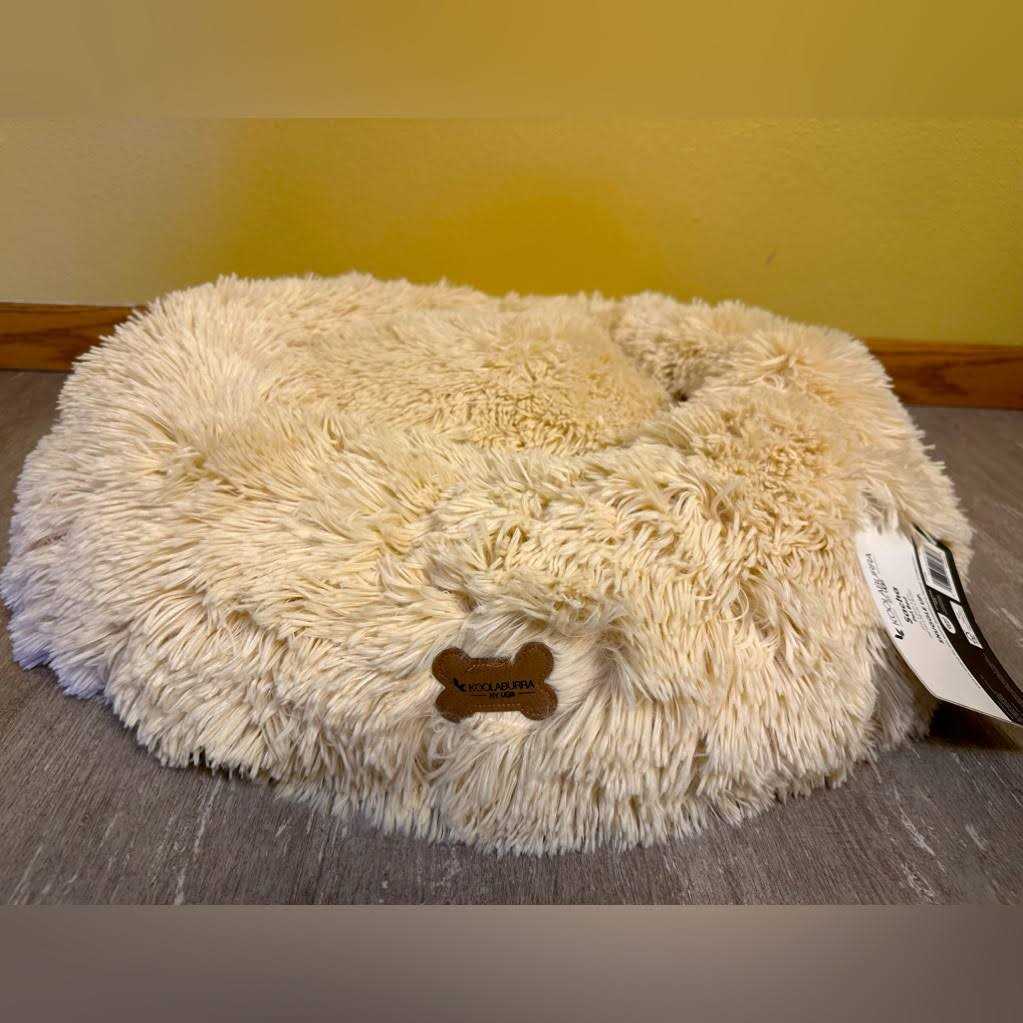 Faux Fur Pet Bed L336190