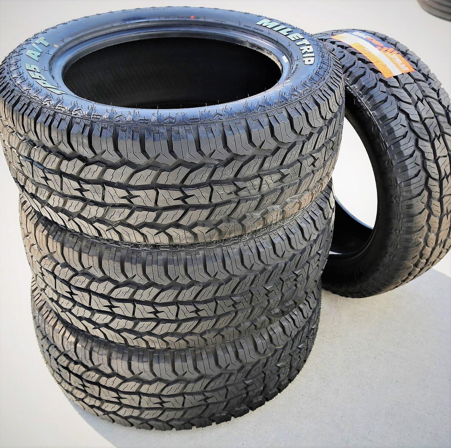 LT265/70R17 All-Terrain Light Truck Radial Tire F539373