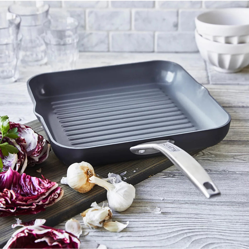 Gray Ceramic Nonstick 11" Square Grill Pan Q666027
