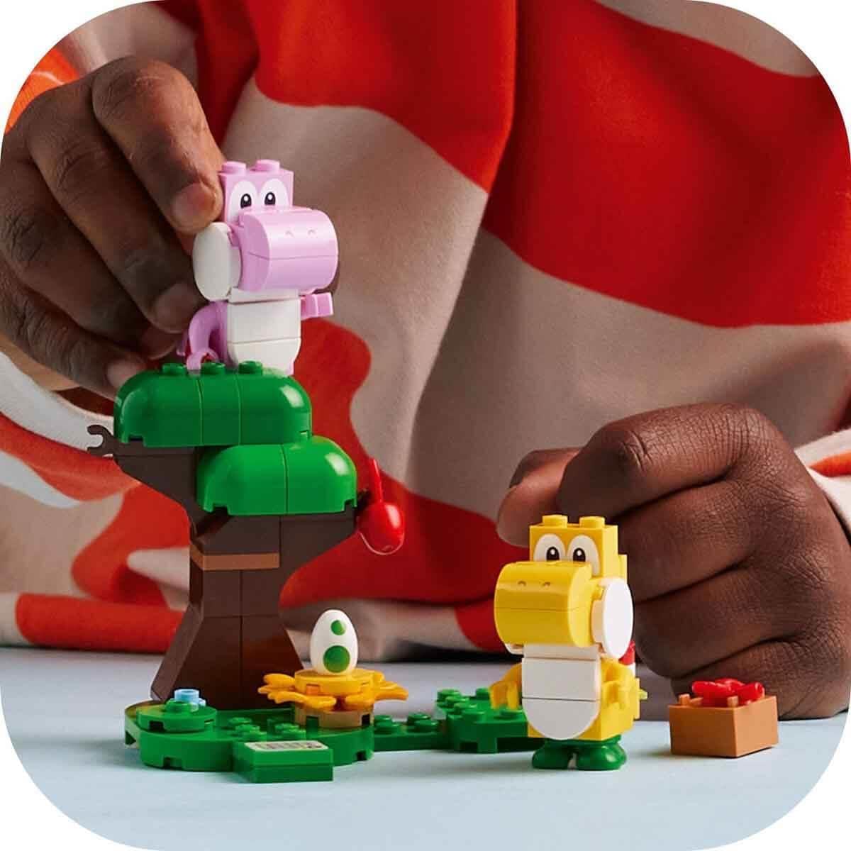 LEGO Super Mario Expansion Set with 2 Yoshi Figures T435279