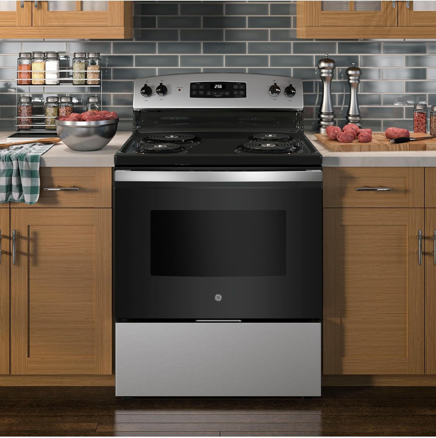 5.0 Cu. Ft. Free-Standing Electric Range O47333