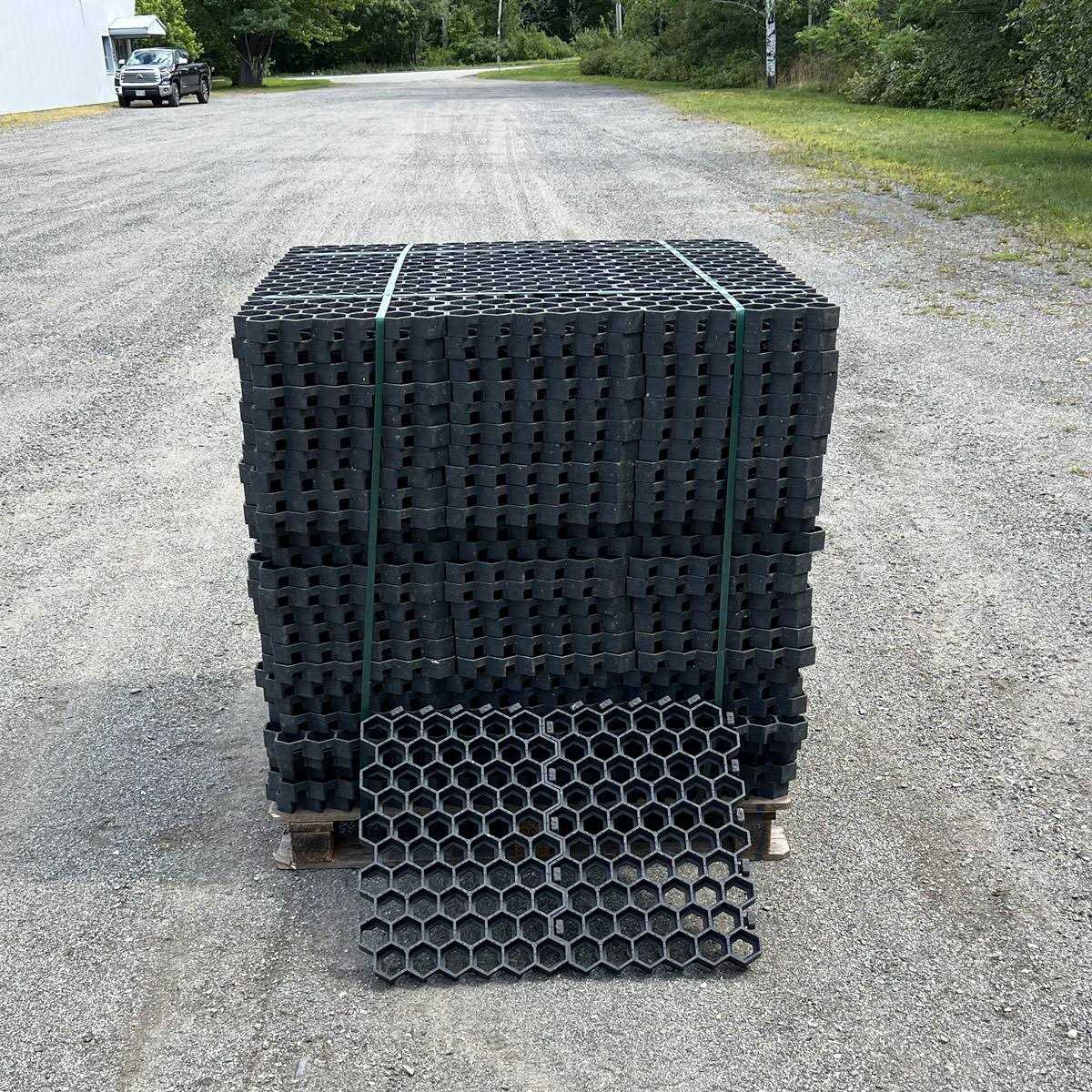 Heavy Duty Grass Gravel and Paddock Pavers L1526