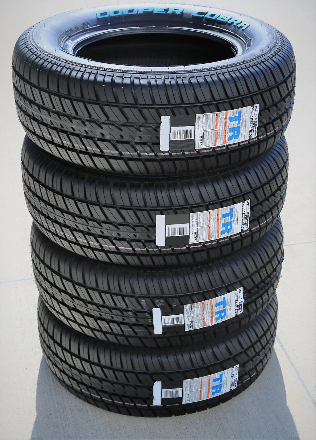 Set of 4 215/70R15 All Season Tires D15372