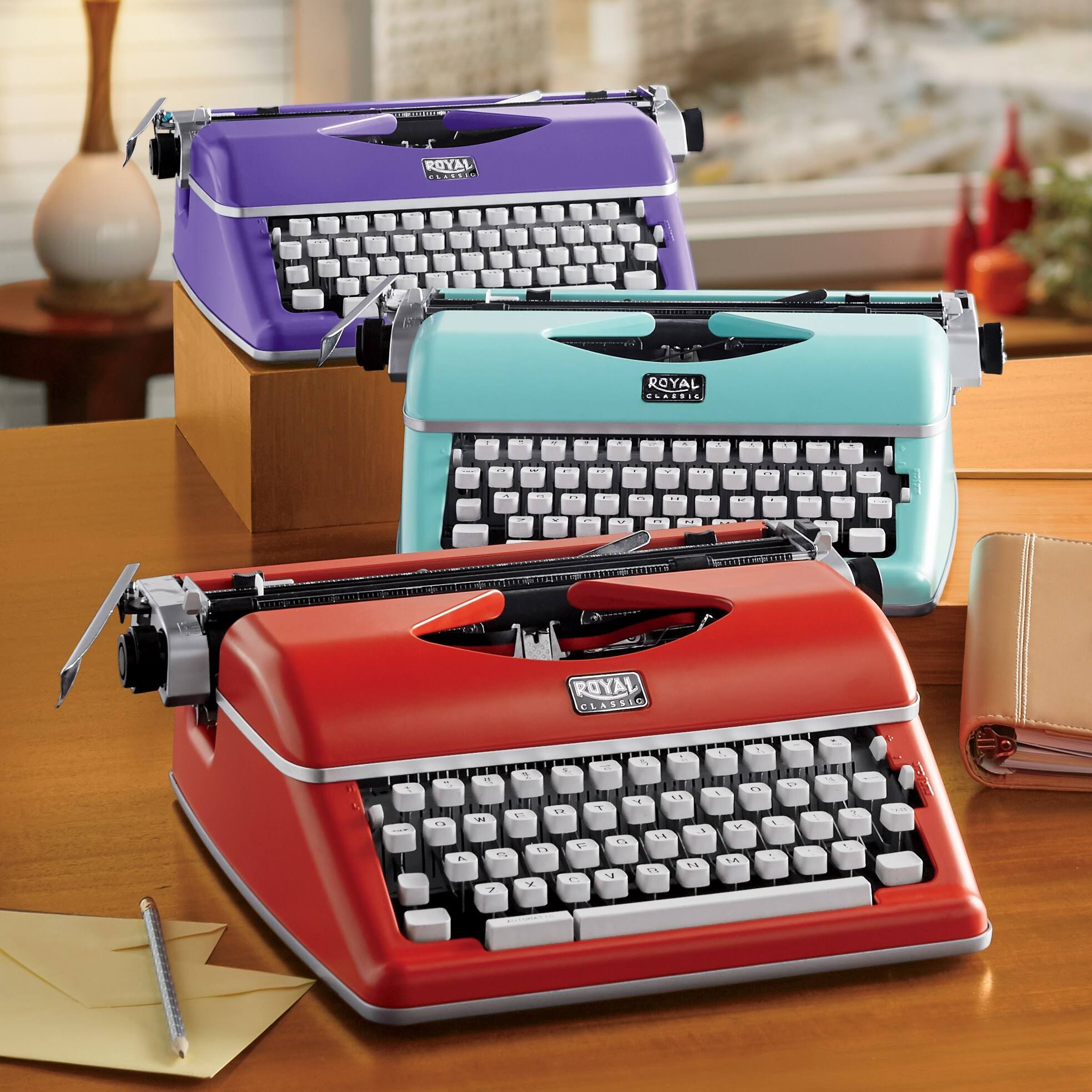 Mint Green Manual Typewriter E1165