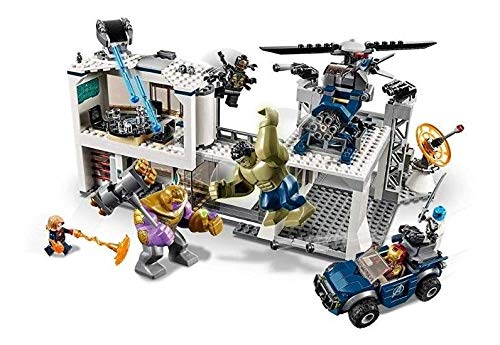LEGO Marvel Avengers Building Set (699 Pieces) W344