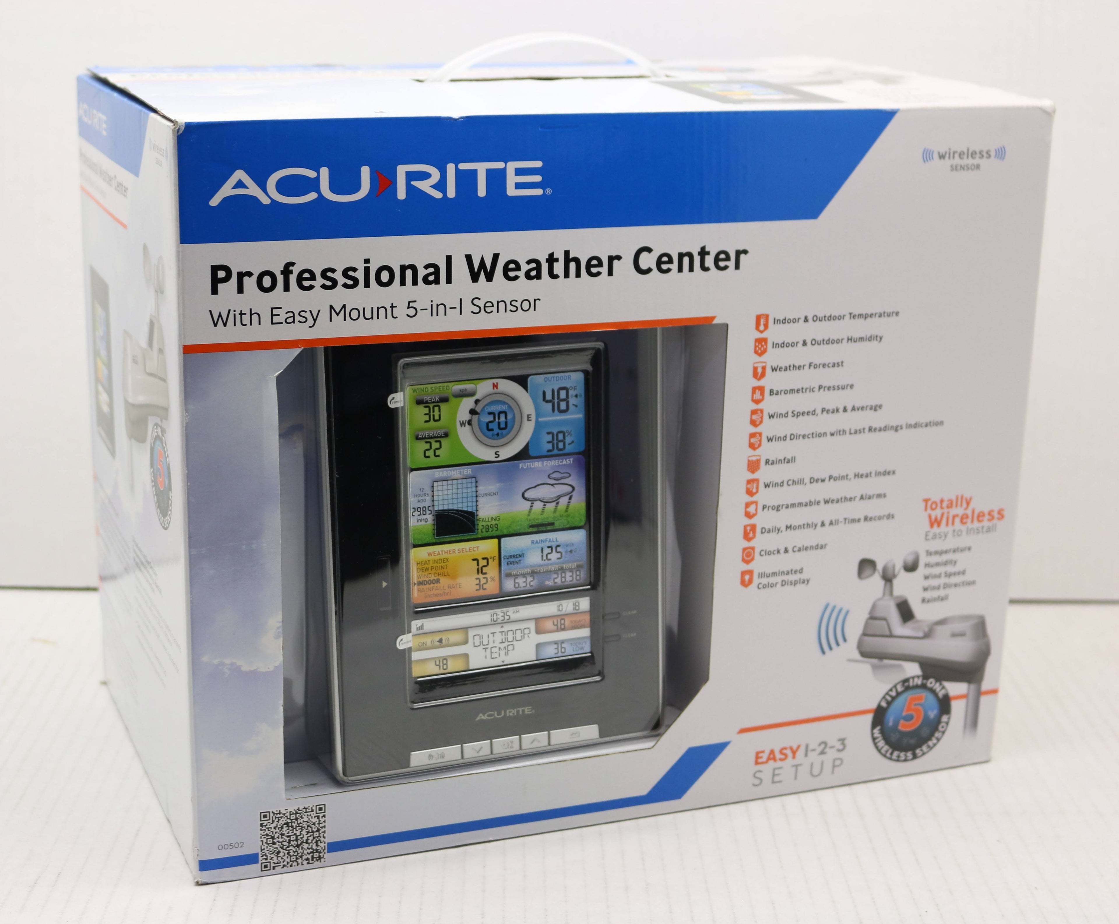 Professional Weather Center with 5-in-1 Sensor J77614