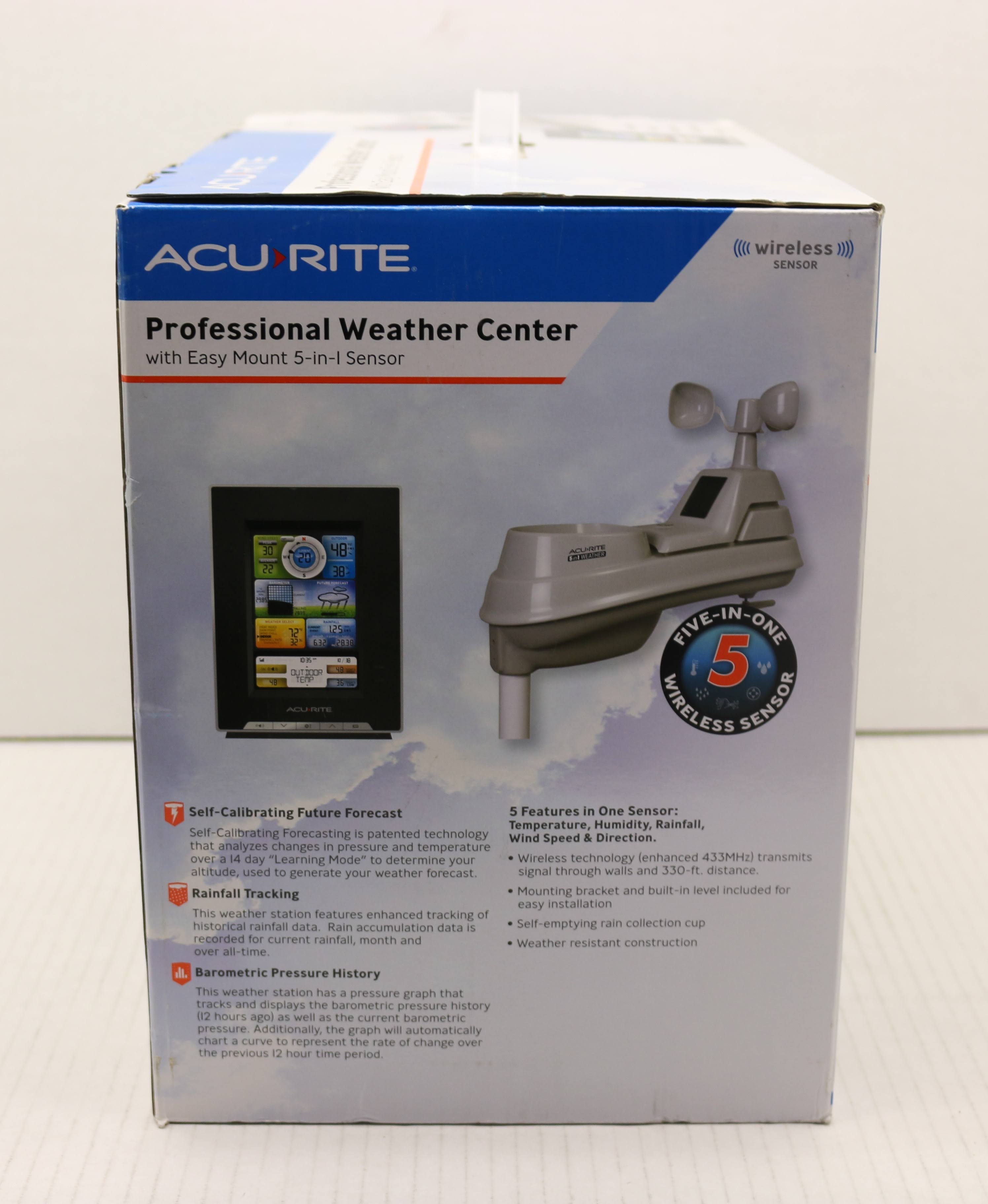 Professional Weather Center with 5-in-1 Sensor J77614